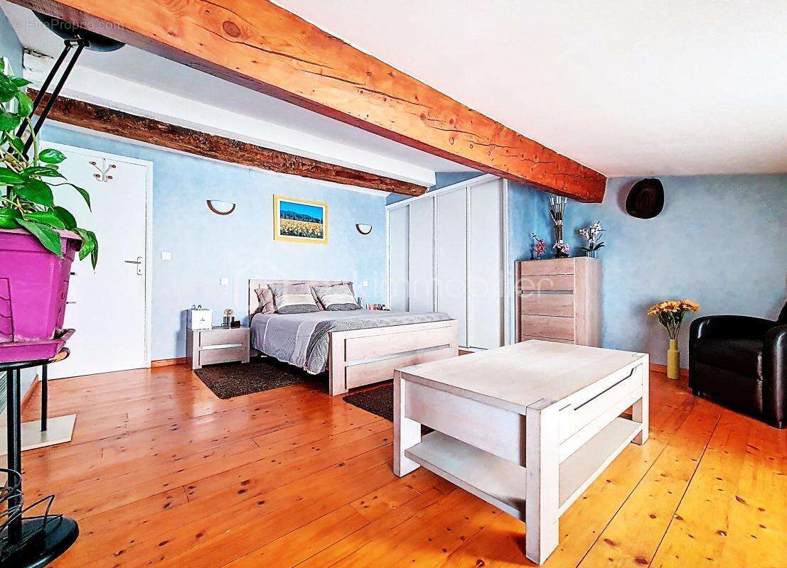 Maison de village avec terrasse, 4 chambres, garage, cave - photo 2