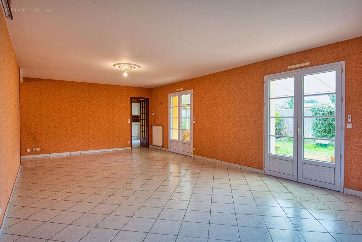 Maison à BOUGUENAIS