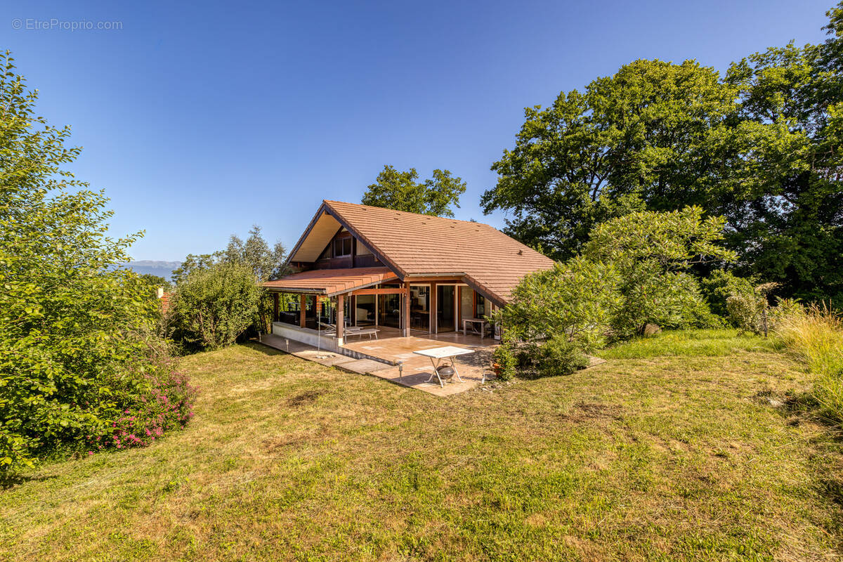 Maison à NEYDENS