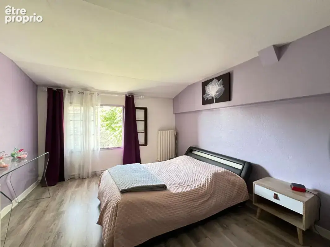 Corps de ferme avec grange et jardin clos -165 m² - Aubiat - Fort potentiel - photo 12