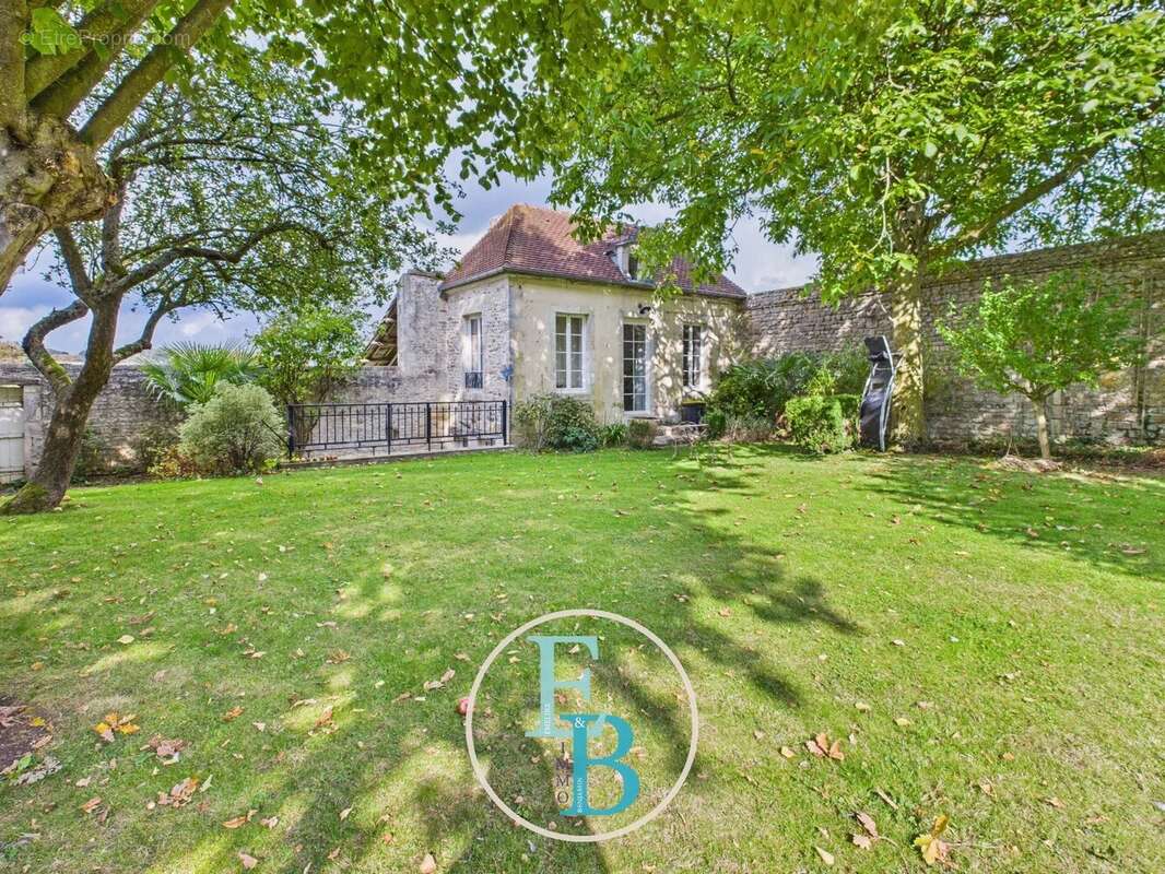 Maison à BRETTEVILLE-SUR-LAIZE