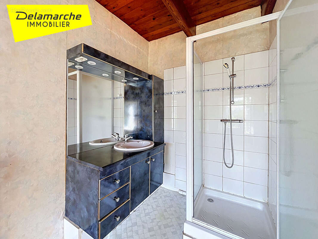 À  vendre ? Charmante maison familiale avec dépendance à Hudimesnil - photo 6