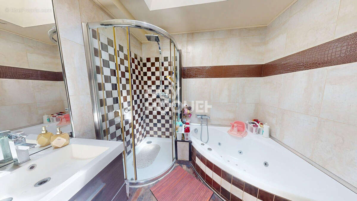 Maison à LES PAVILLONS-SOUS-BOIS