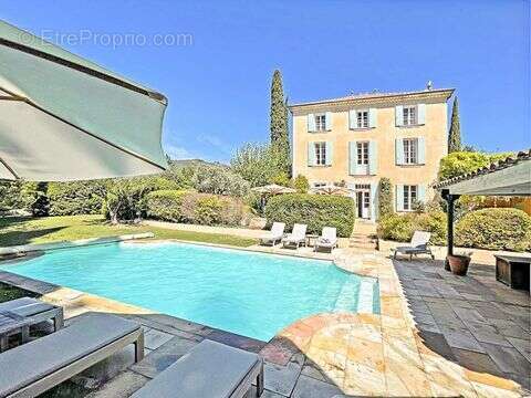 Maison 238 m² à Salernes  - photo 3