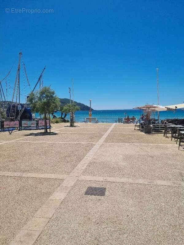 Appartement à SAINT-CYR-SUR-MER