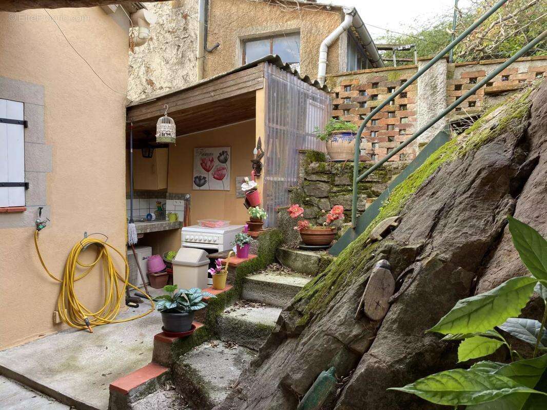 Maison à ROBIAC-ROCHESSADOULE