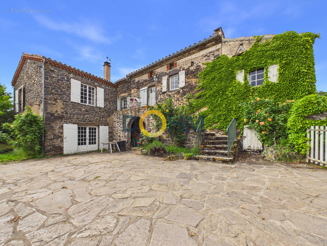 Maison à BLESLE