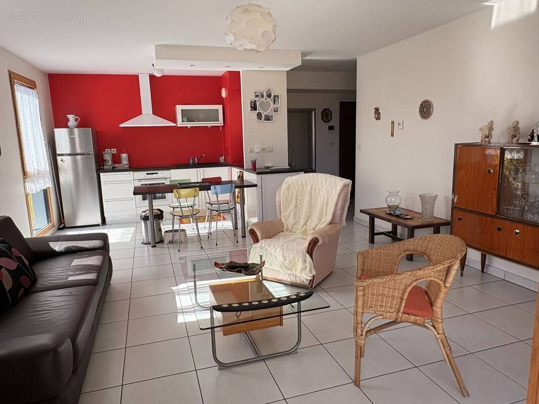 Appartement à SAINT-BONNET-DE-MURE