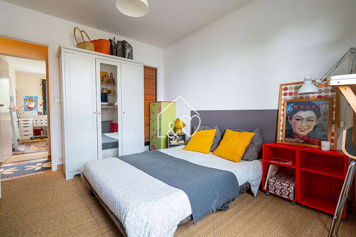 Maison à SAINT-ETIENNE-DE-MONTLUC