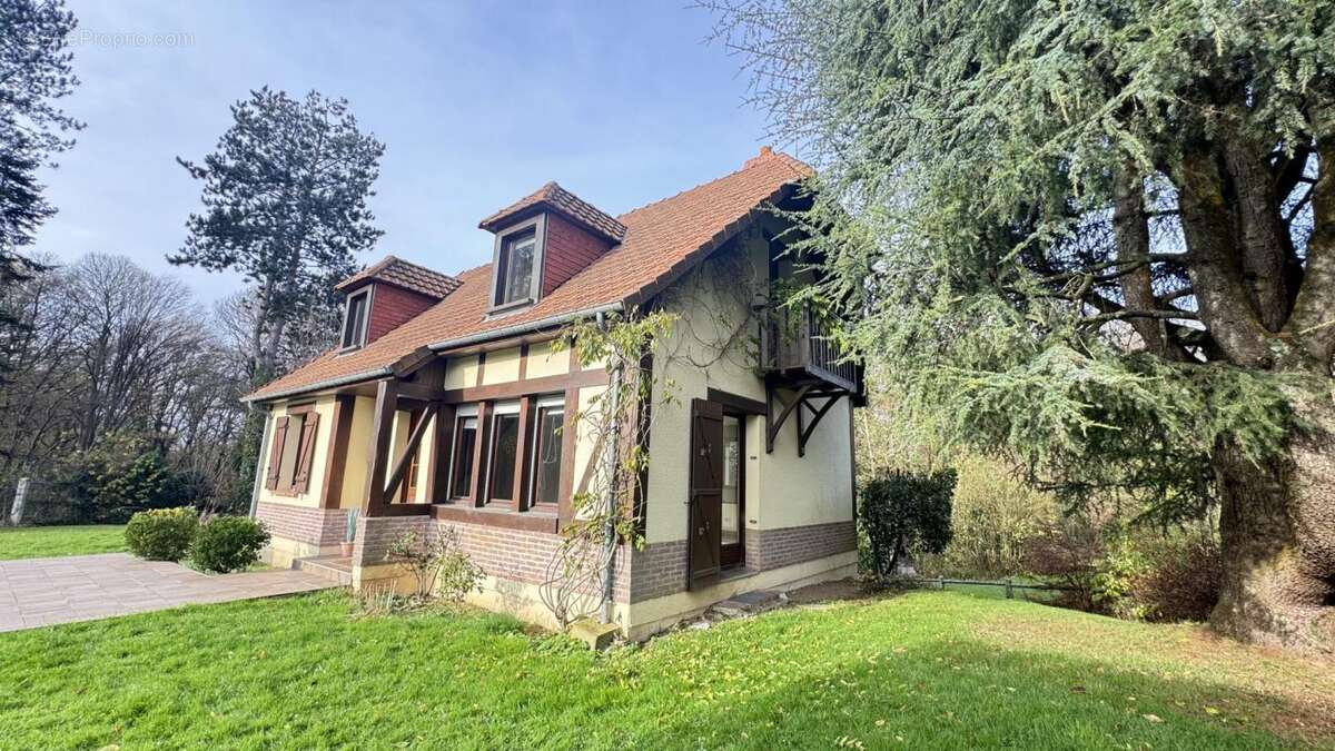 Maison à MONT-SAINT-AIGNAN