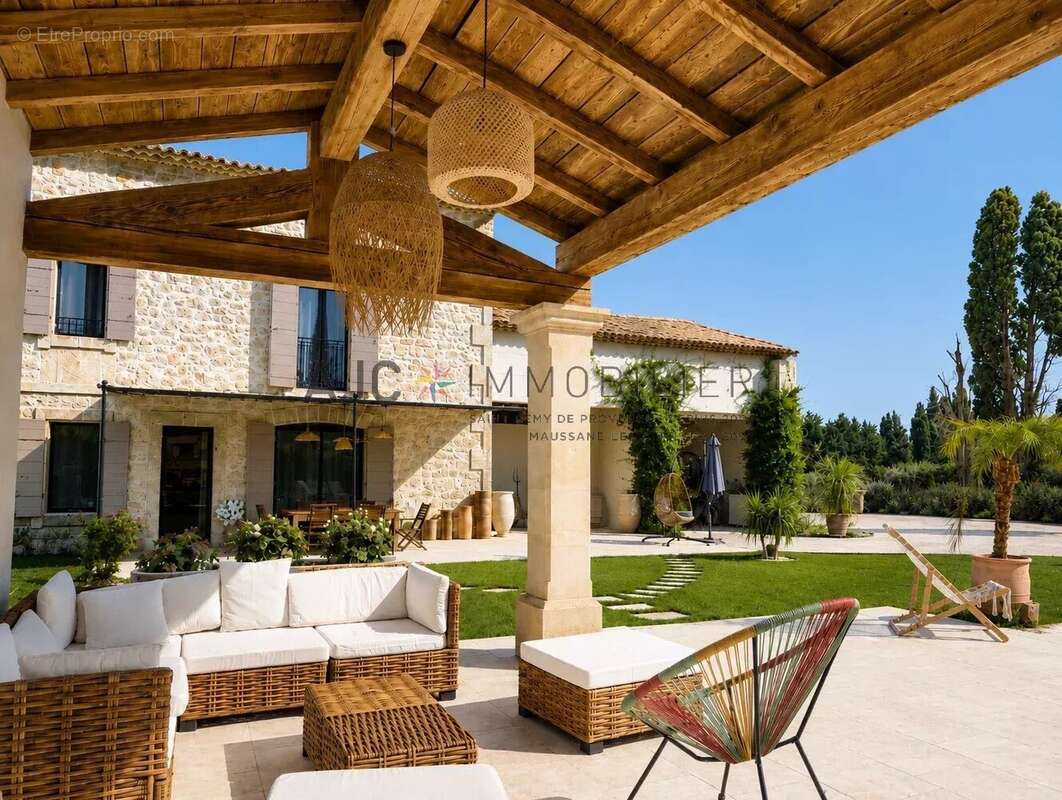 Mas blanc-des-alpilles — mas en pierre rénové en 2025 — 6 km de saint-rémy-de-provence — piscine - photo 2