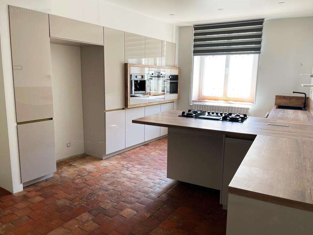 Maison à LA CHAPELLE-SAINT-MESMIN