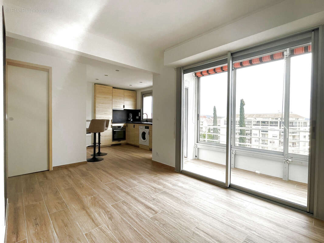 Appartement à HYERES