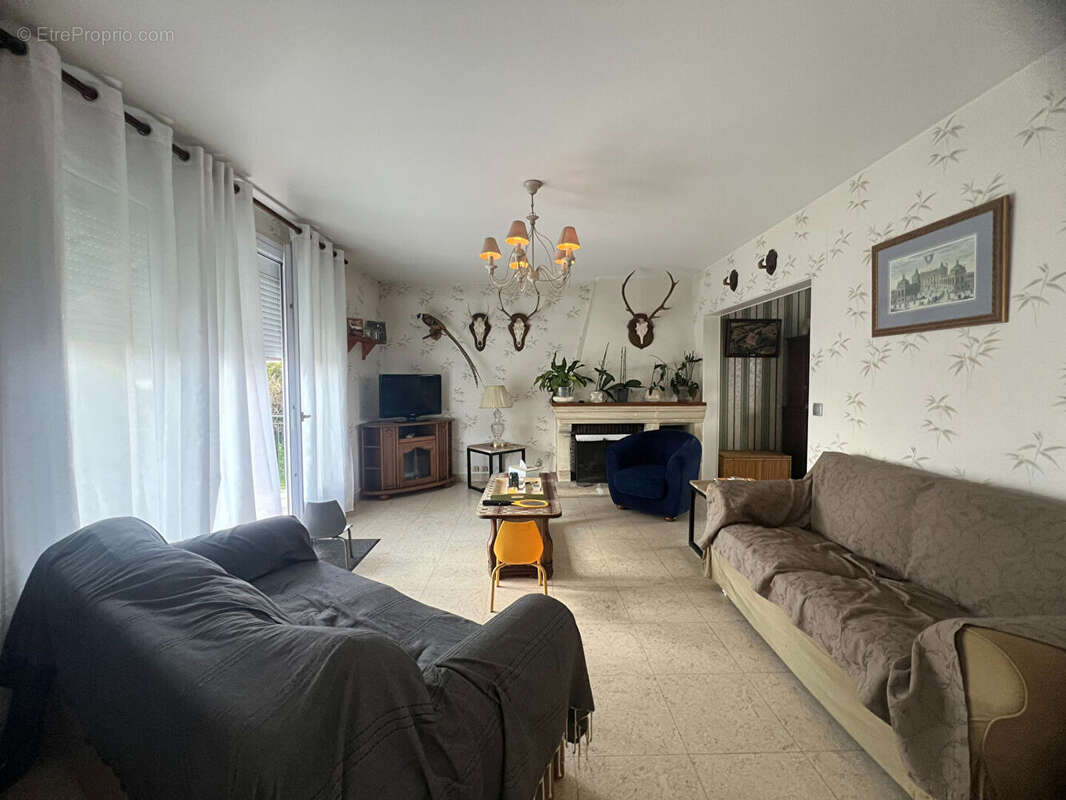 Maison à LA CHAPELLE-EN-SERVAL