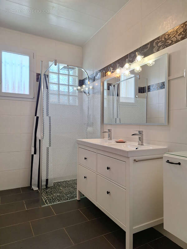 Maison à MONESTIER-DE-CLERMONT