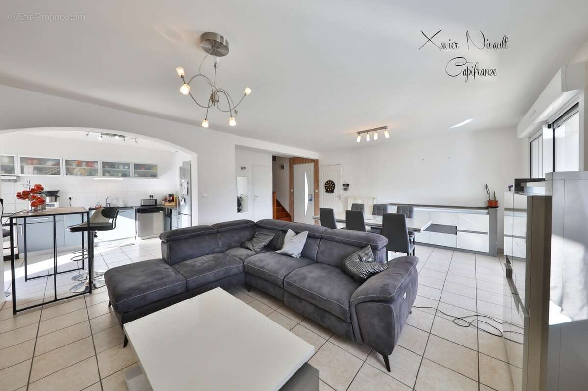 Maison à vendre 5 pièces proche de PONT DE VAUX (01) - photo 4