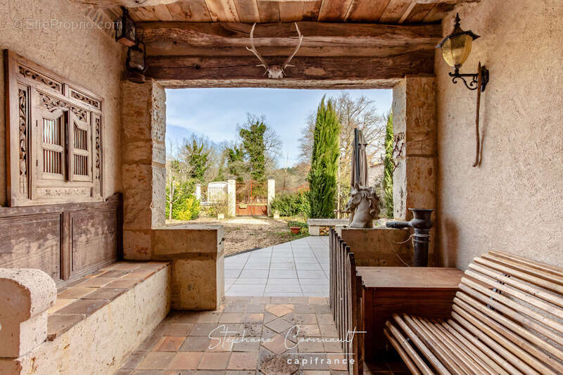 Maison à SAINT-FRONT-DE-PRADOUX