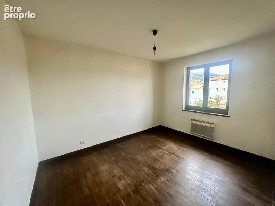 Maison de ville mitoyenne d'environ 85m2 avec terrain constructible - photo 7