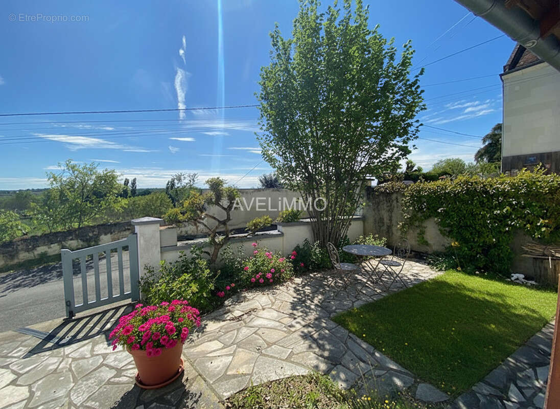 Maison à MONTRICHARD