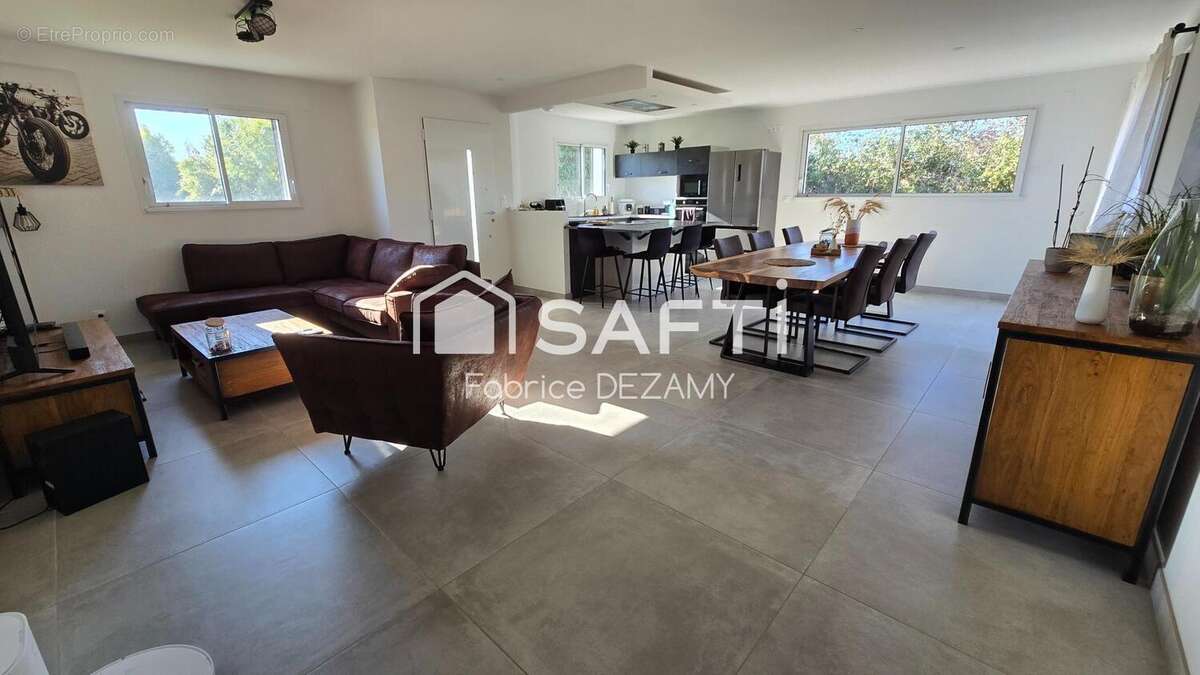 Photo 5 - Maison à SAINTE-GEMME-LA-PLAINE