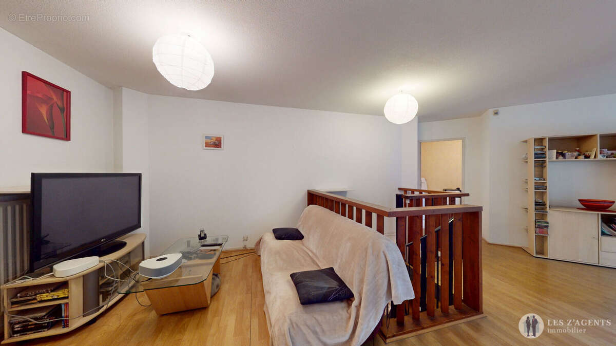 Appartement à SAINT-MARTIN-D'HERES