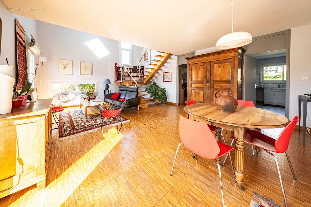 Maison à VELARS-SUR-OUCHE