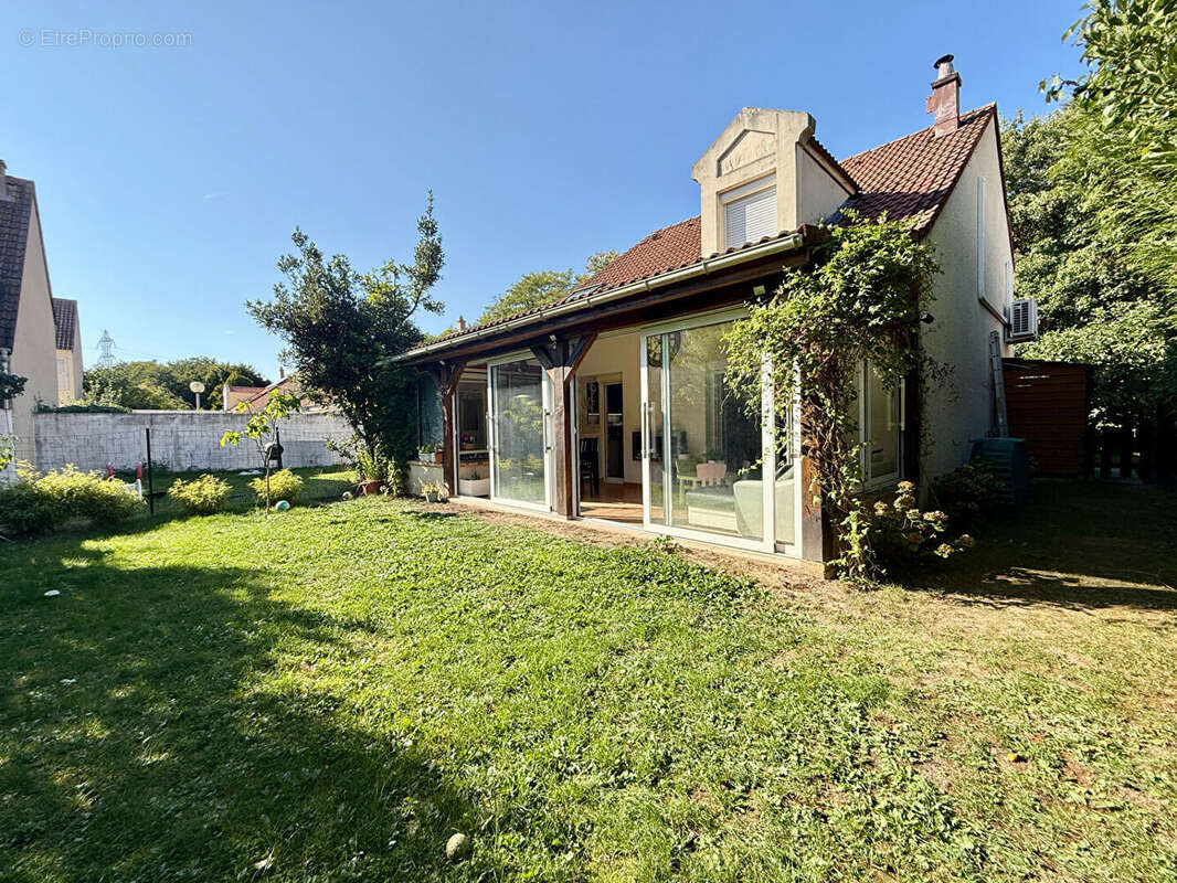 Maison à AULNAY-SOUS-BOIS