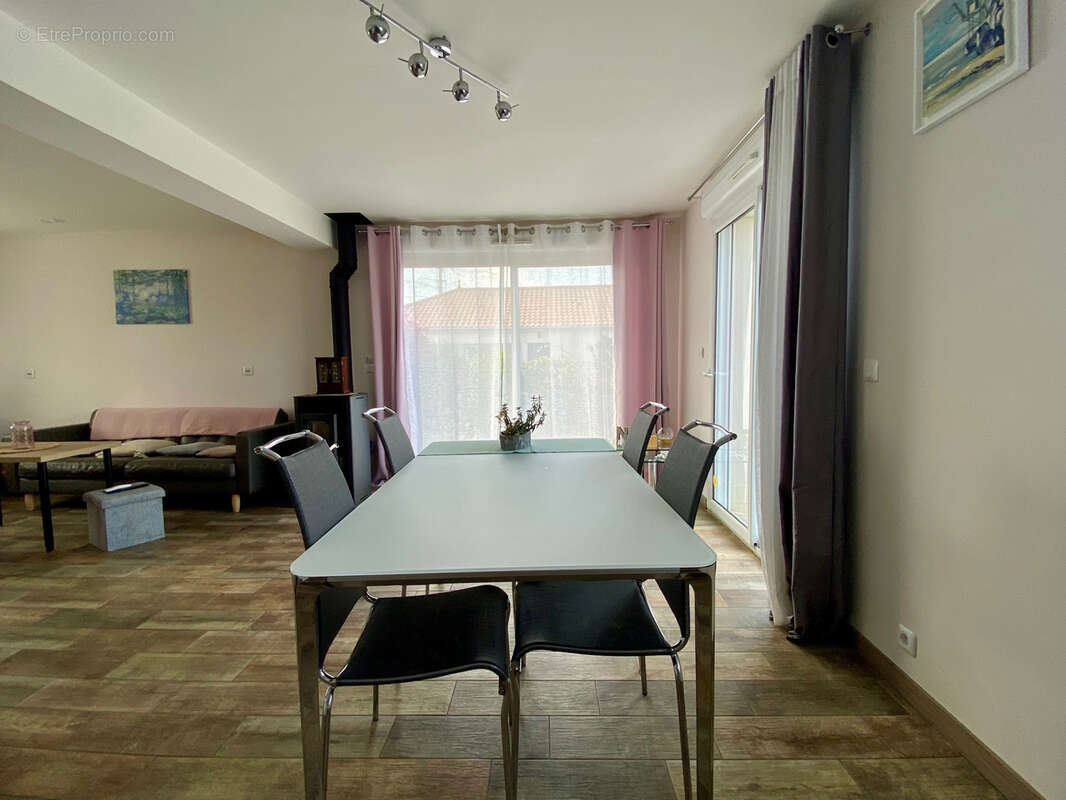 Maison à LA PLAINE-SUR-MER