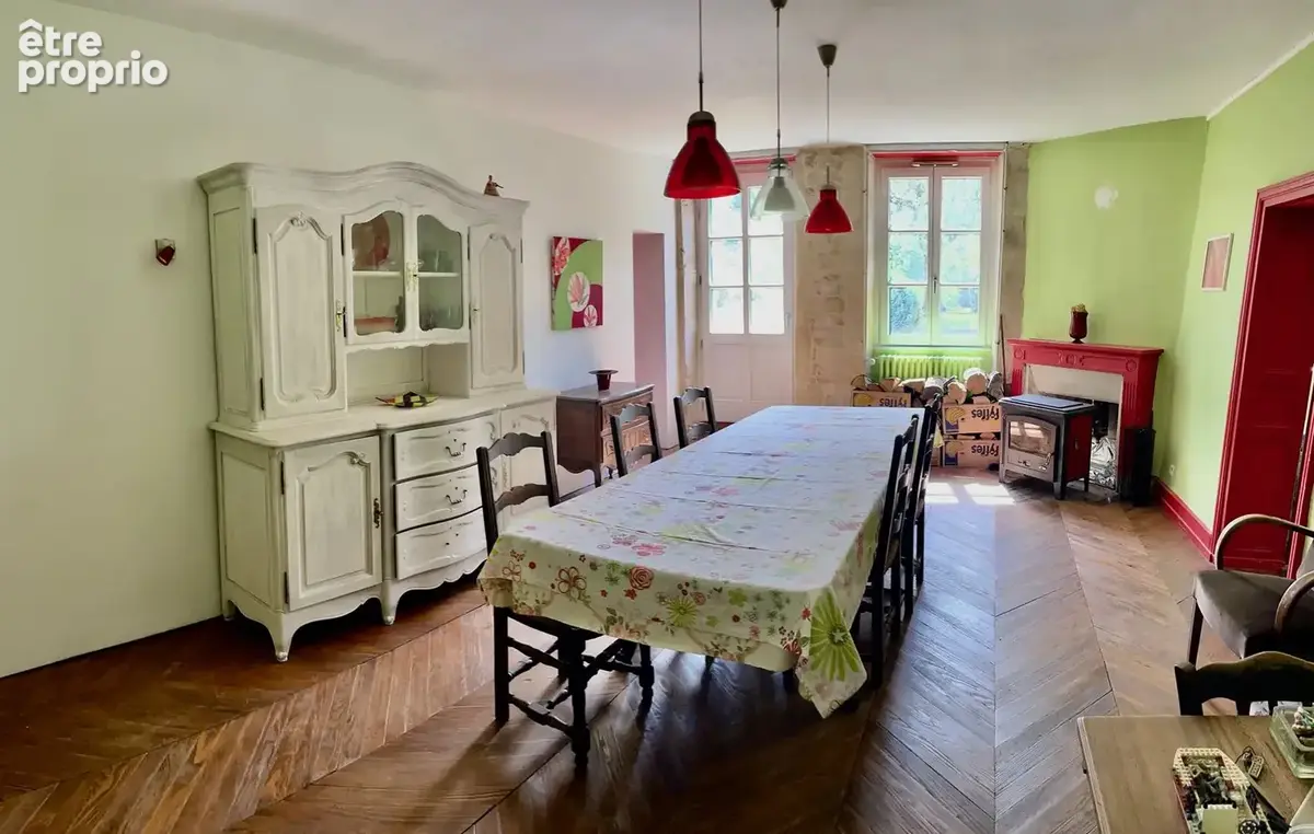 Maison 9 pièces 263 m² à vendre à Vesoul (70000) - photo 4