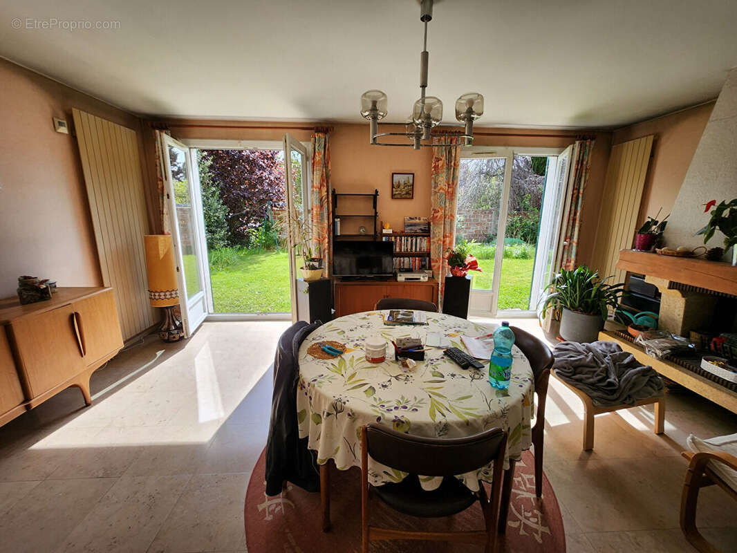 Maison à VILLEMOMBLE