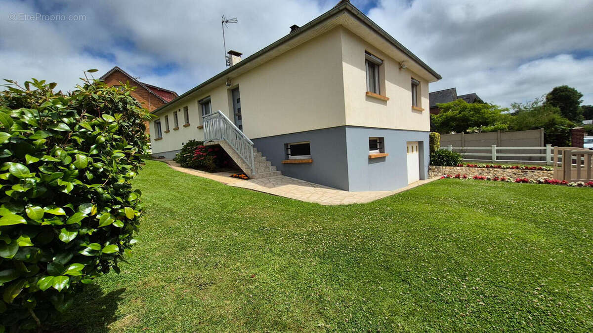 Maison à ROLLEVILLE