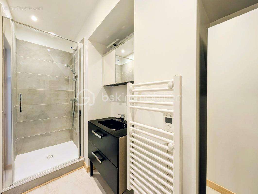 Appartement --- t2 --- renove --- terrasse --- cave --- entree independante - photo 10