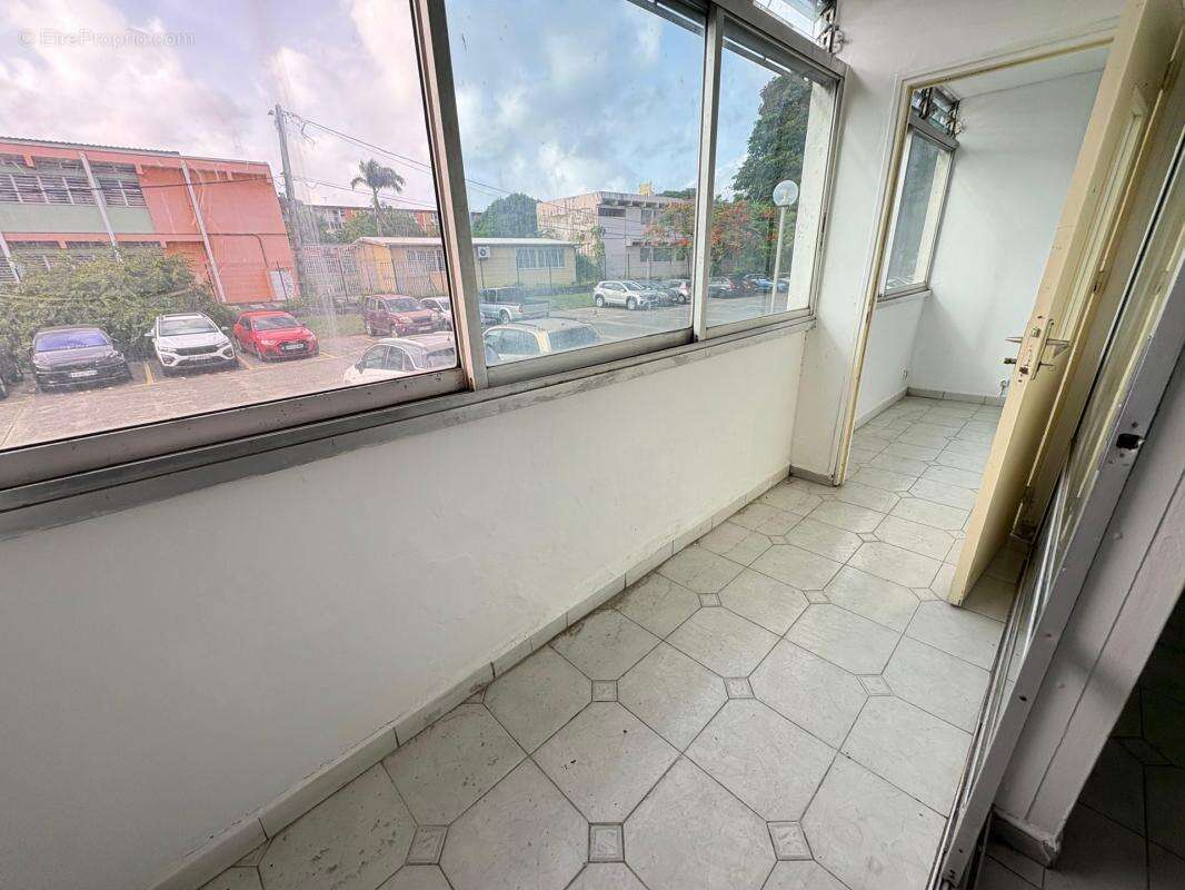 Appartement à LES ABYMES