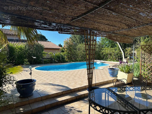 Maison à PERNES-LES-FONTAINES