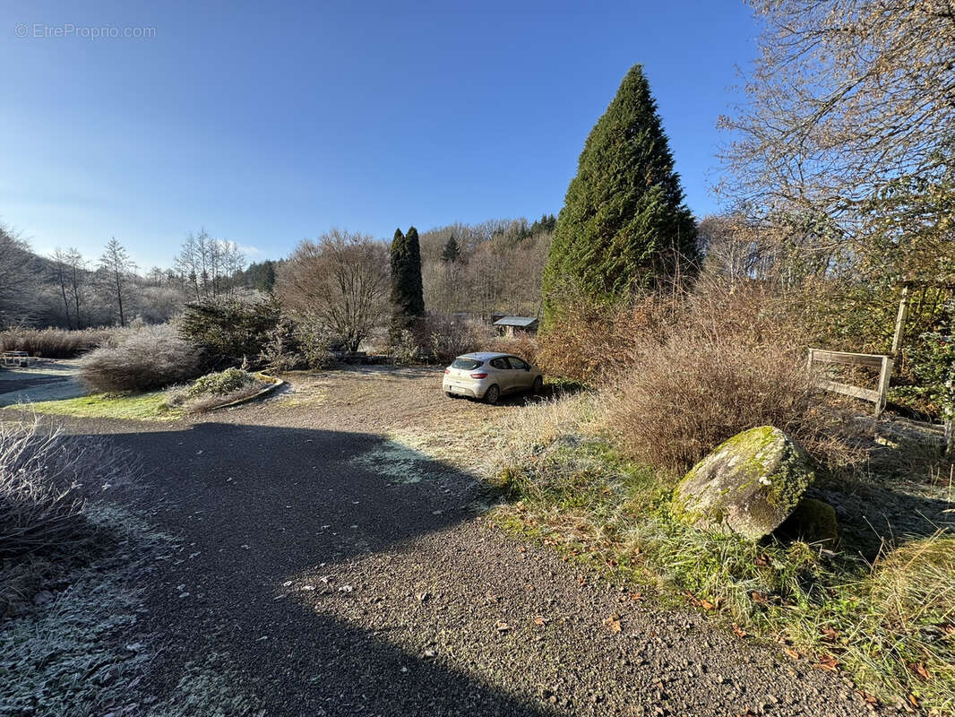 Maison à LA LANTERNE-ET-LES-ARMONTS