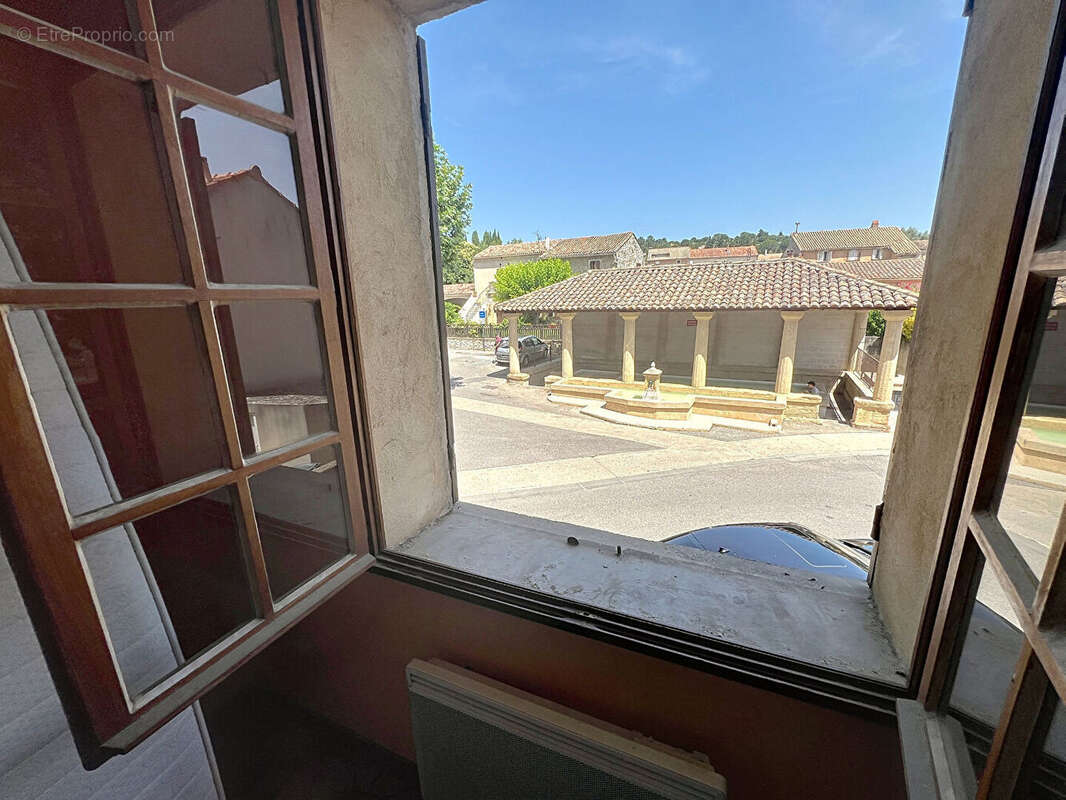 Appartement Rochefort Du Gard 4 pièce(s) 90 m2 + cour - photo 8