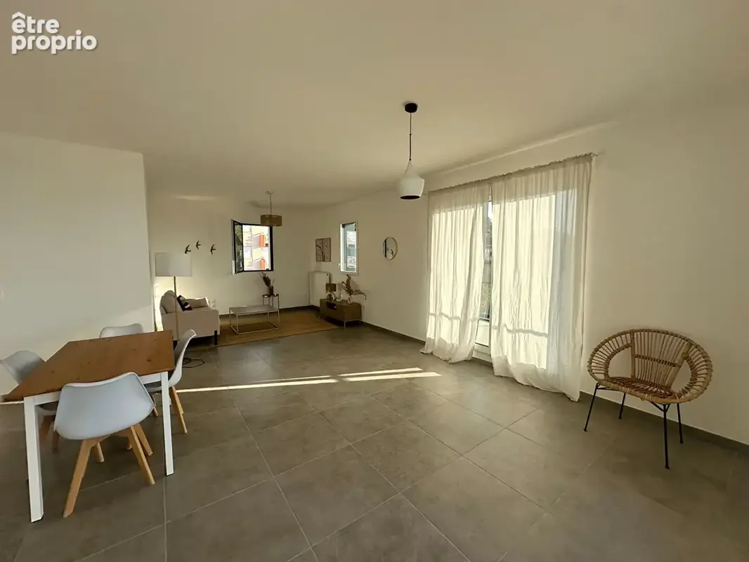 Appartement T3 de 81.67 m² dernier étage - Vue Lac imprenable  - Evian Les Bains - photo 6