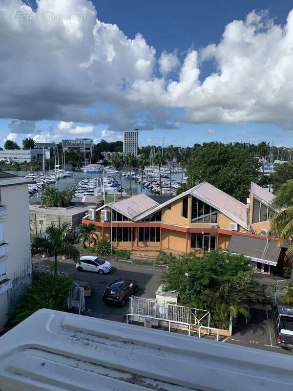 Appartement à POINTE-A-PITRE