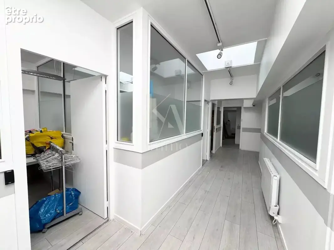 Local commercial en entresol de 200m² de plain-pied - photo 4