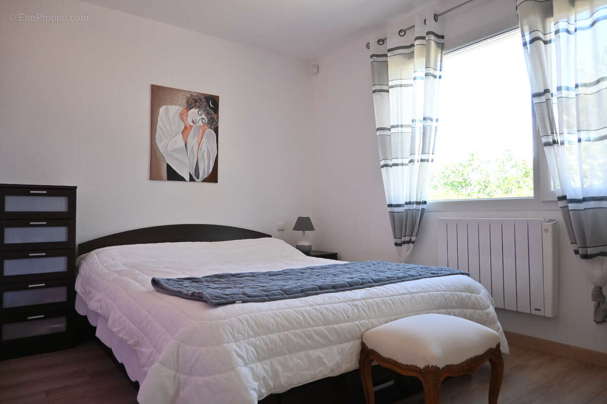 Maison T5 de plain pied - Montlegun - grand garage - photo 13
