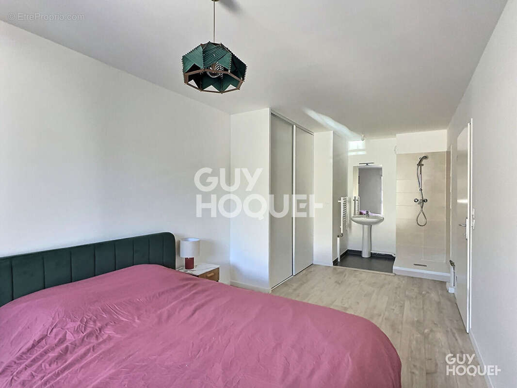 Appartement à AUBERVILLIERS
