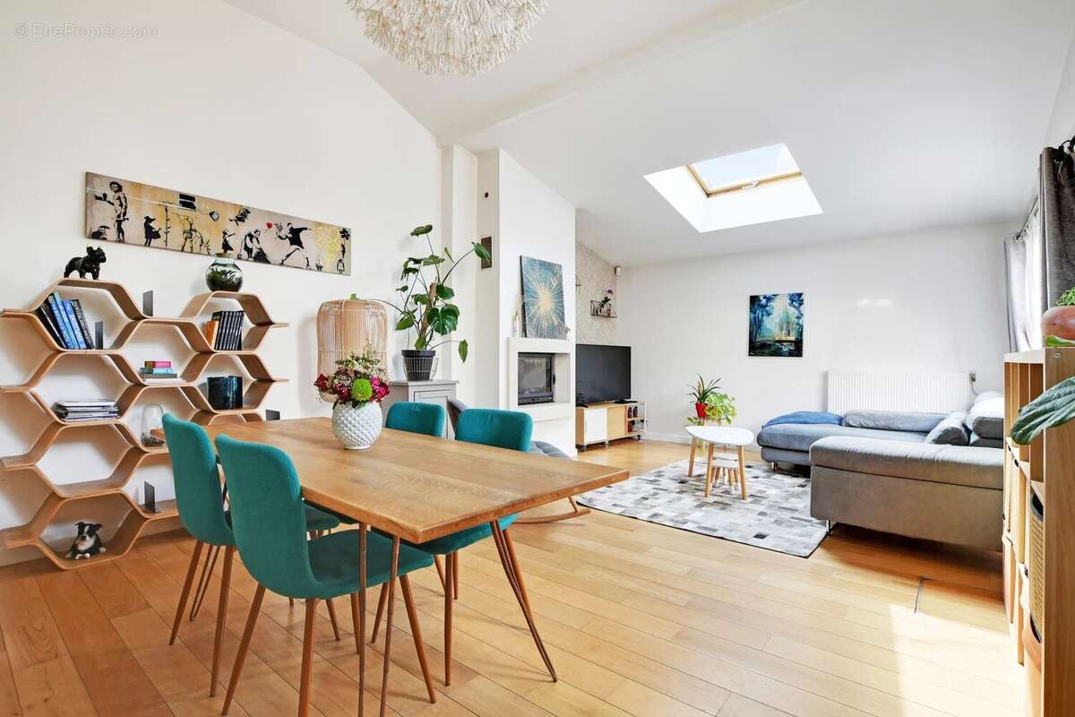 Appartement à COLOMBES