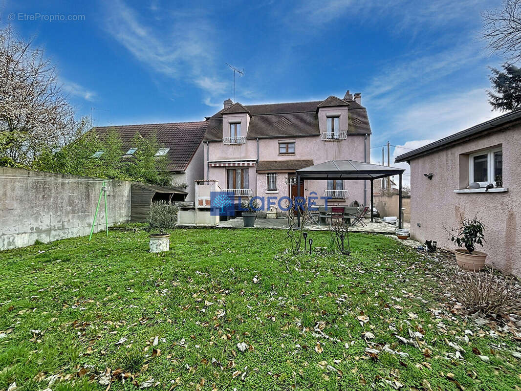 Maison à SAVIGNY-SUR-ORGE