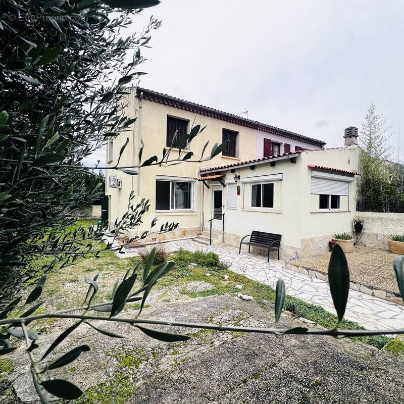 Maison à MARSEILLE-11E