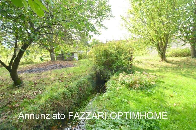 Maison à LUZY-SAINT-MARTIN