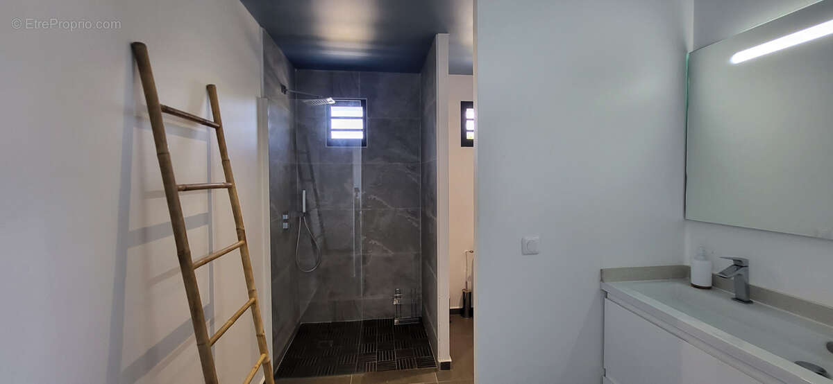 Appartement à LE MOULE