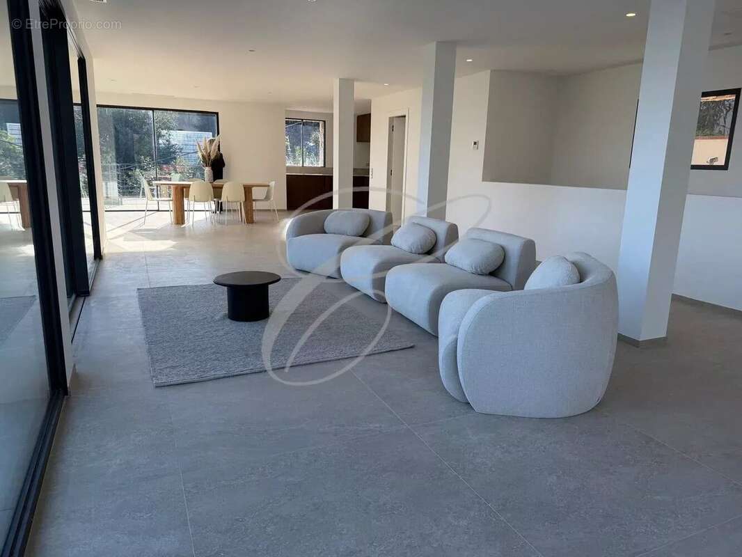 Maison à ROQUEBRUNE-CAP-MARTIN