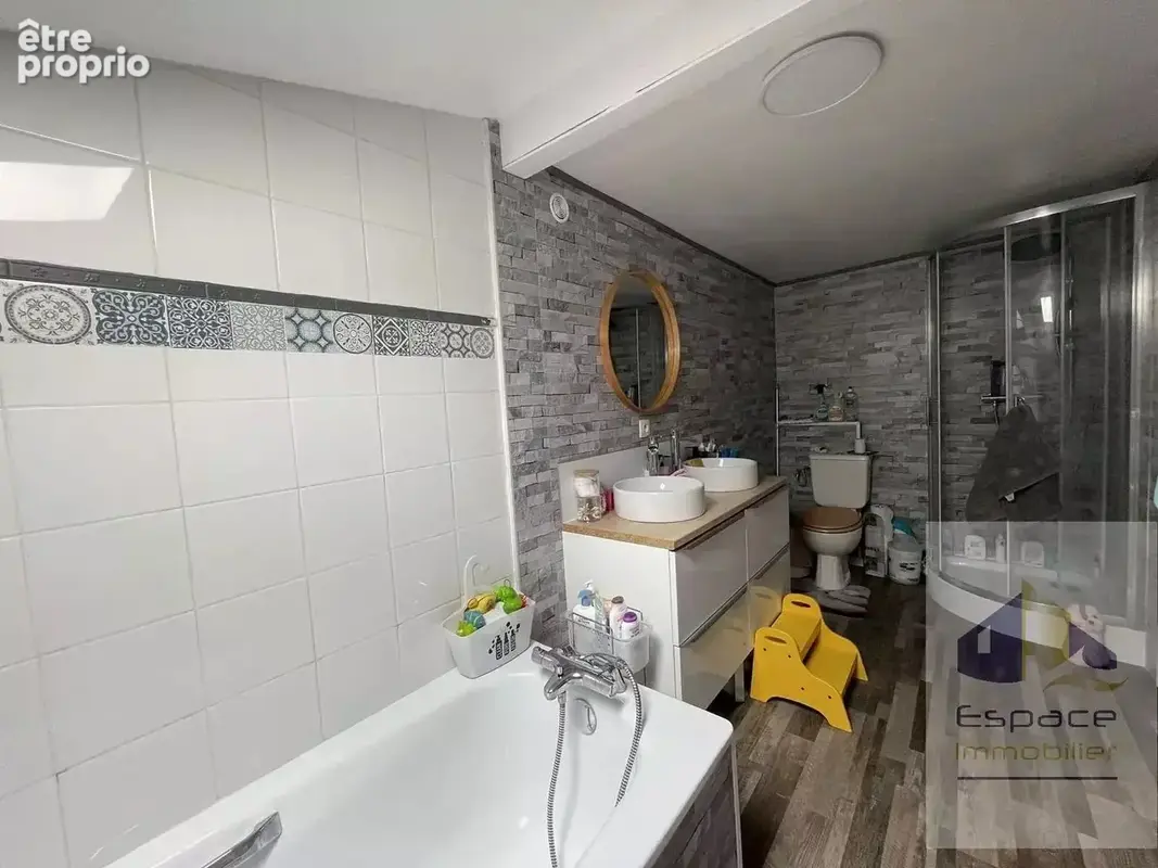 Maison centre bourg - photo 13