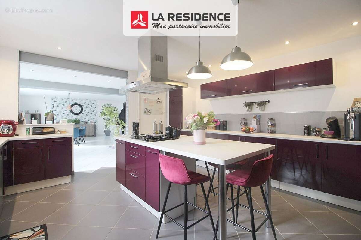 Maison à BONNIERES-SUR-SEINE