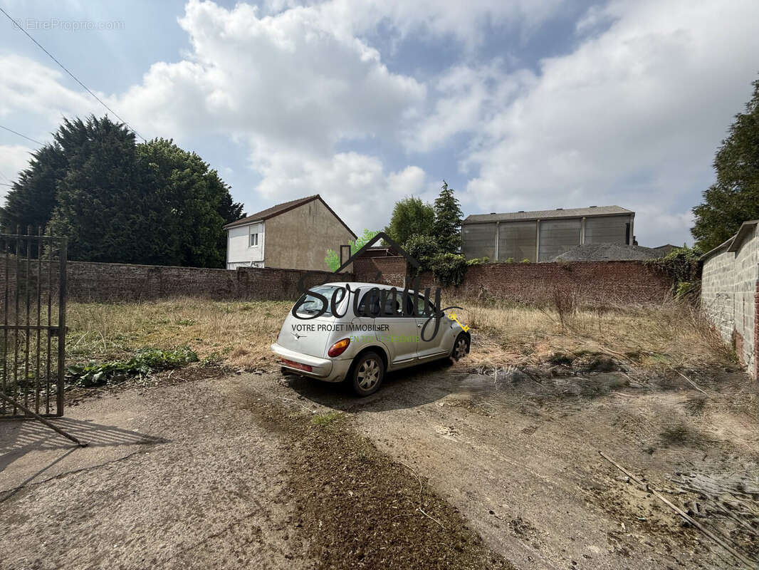 Terrain à GOUZEAUCOURT
